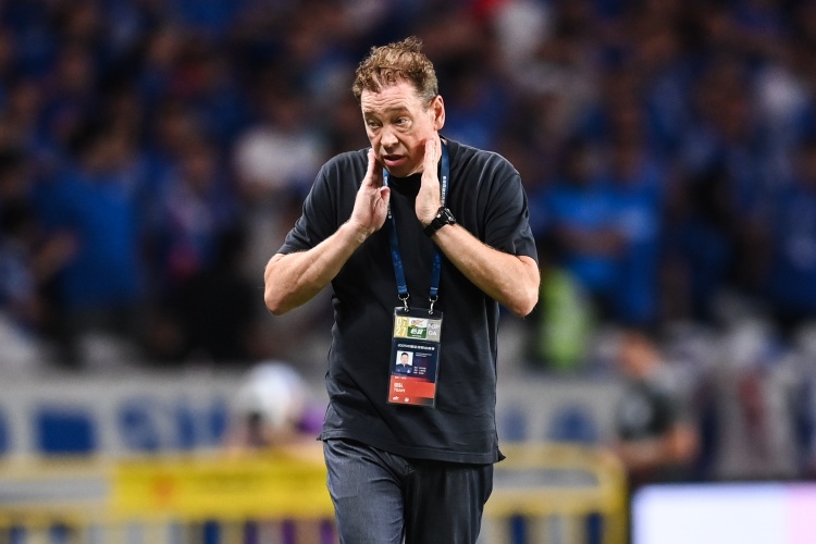 开云体育官网-足球报：申花客战玉昆大概率单外援出战，要想尽办法熬过5月